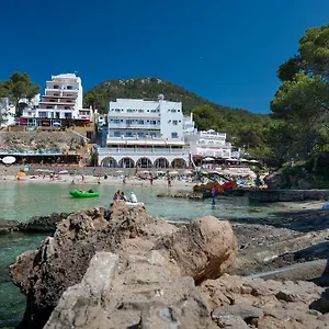 Flats Friends Es Puet Blanc Spain